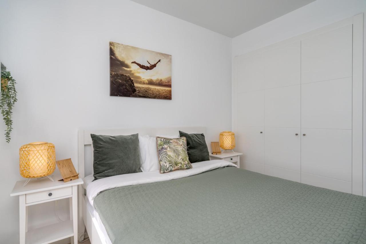 Luxurious With Pool And Gym El Higueron By Costarentals - Ref 149 Appartement *