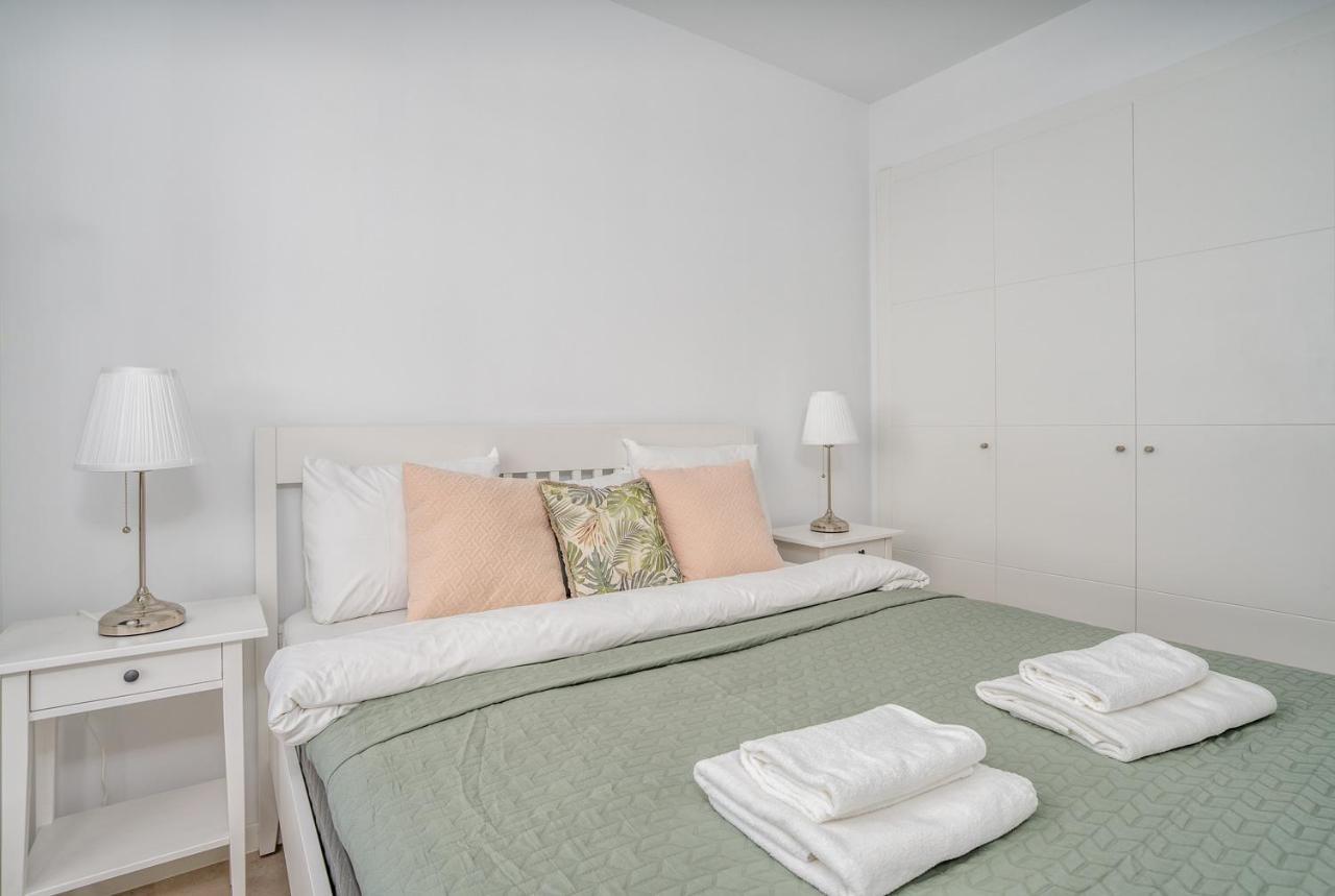 Luxurious With Pool And Gym El Higueron By Costarentals - Ref 149 Appartement Fuengirola
