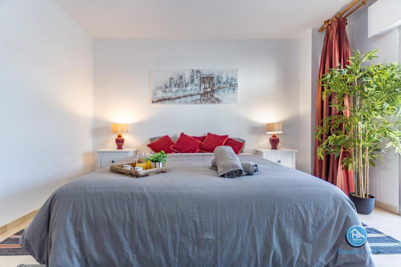 Super Exclusive With Free Parking Appartement *