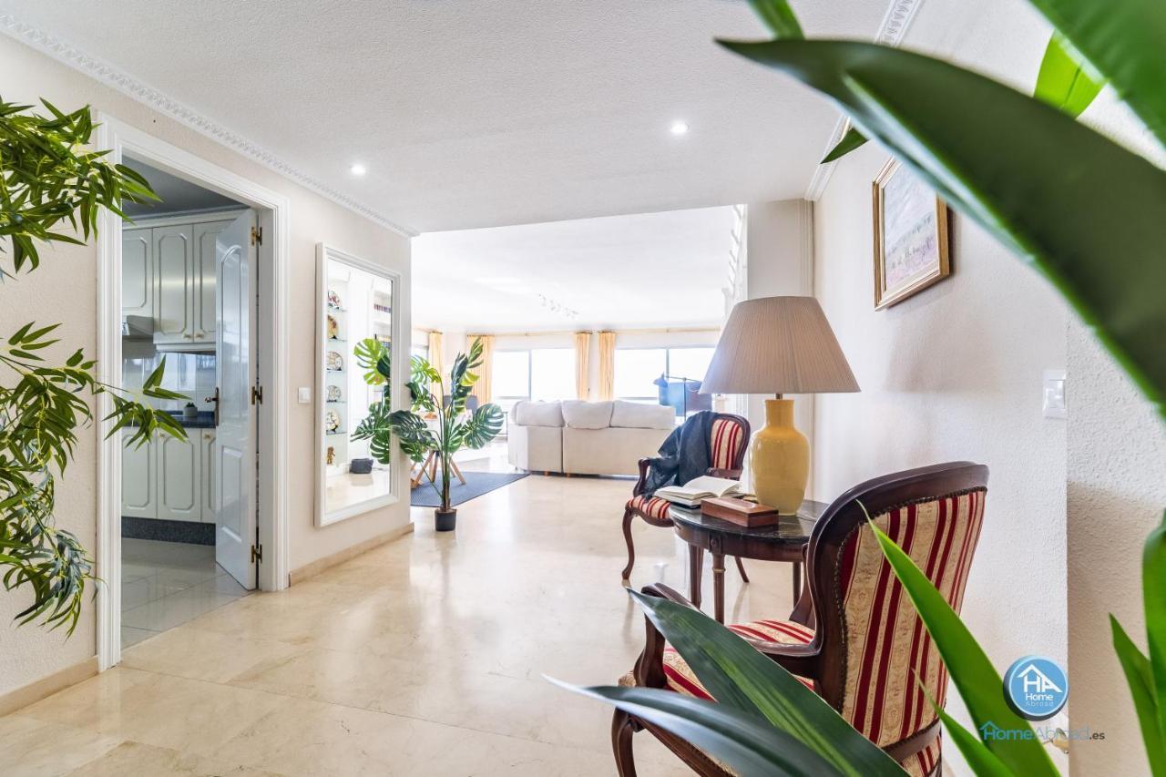Super Exclusive With Free Parking Appartement *