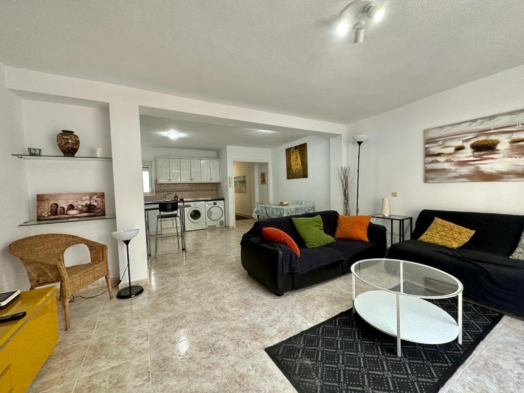Charming 3-bed In * Fuengirola