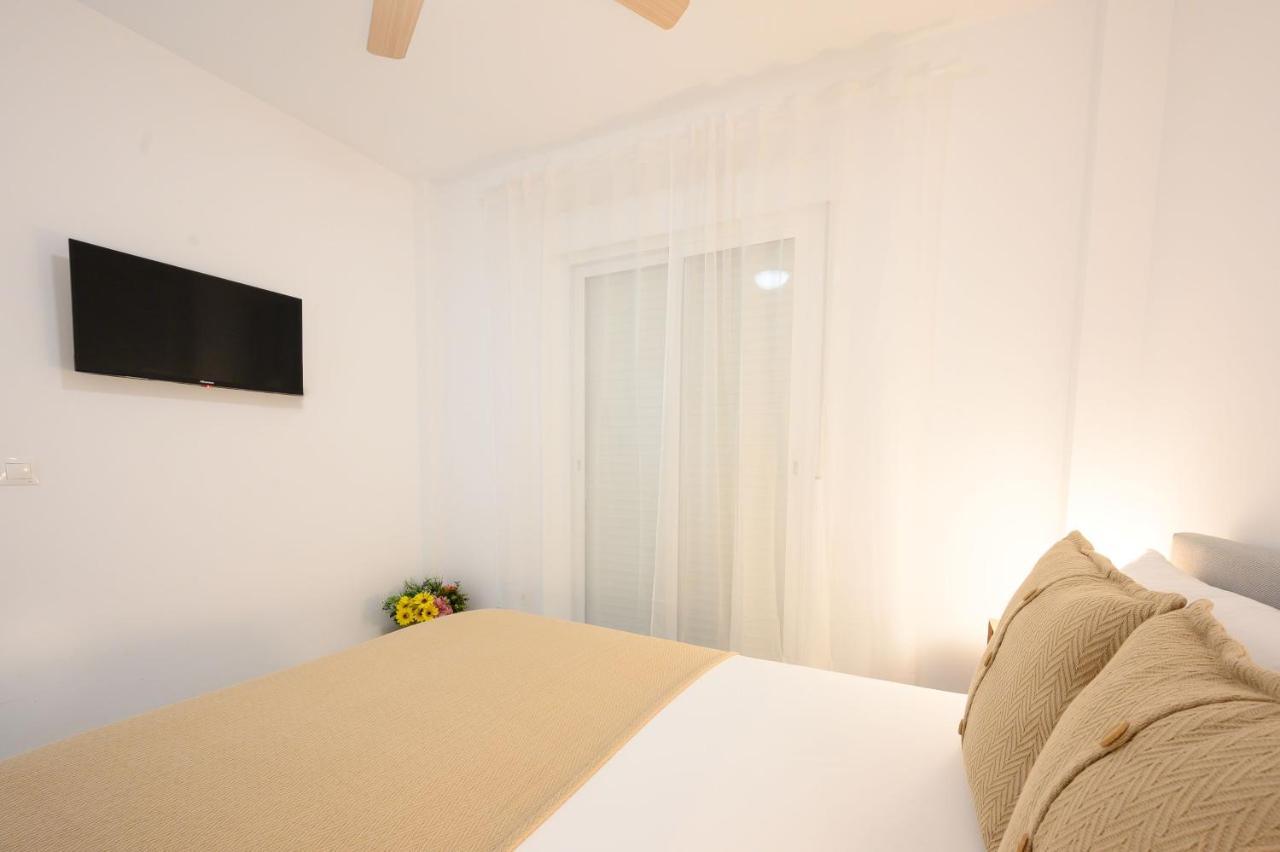 New 1 Bedroom At 4 Min To The By 10tosea Apartment
