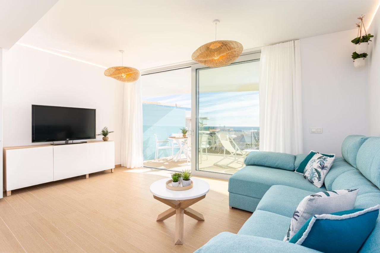 Ensuite Sea & Pool Views With Private Parking Apartment Fuengirola