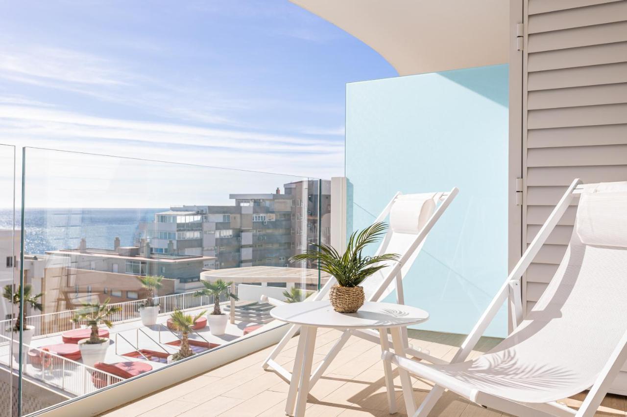 Apartment Ensuite Sea & Pool Views With Private Parking