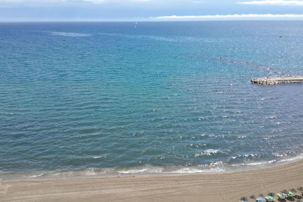 Seafront With Open-air Heated Pool Fuengirola
