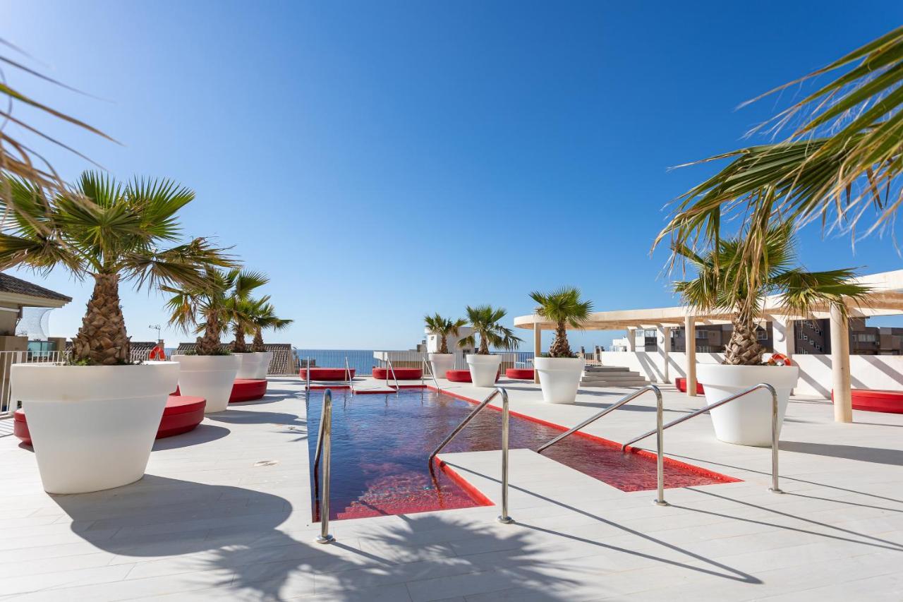 Ensuite Sea & Pool Views With Private Parking Apartment