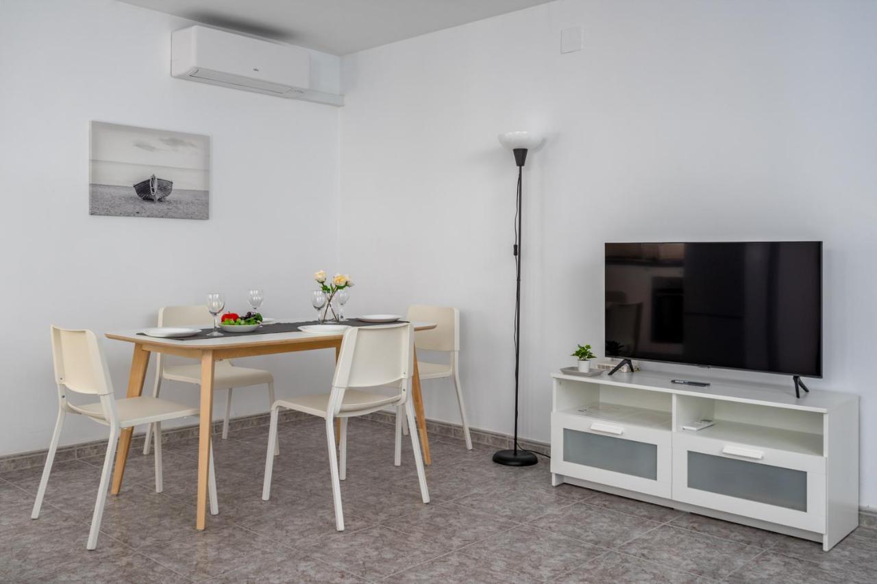 Flat With Pool In By Costarentals - Ref 171 Apartamento *