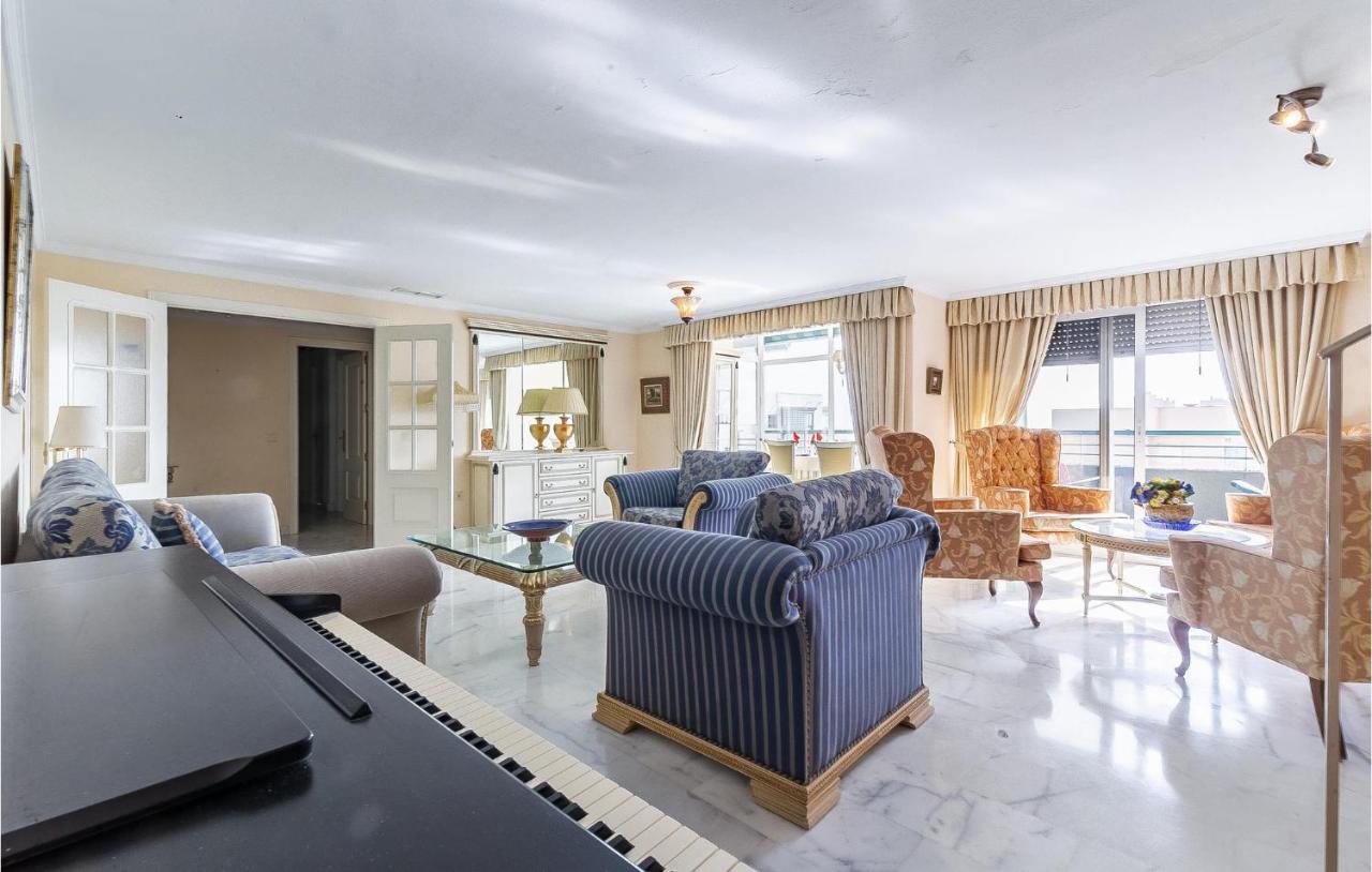 Stunning In Apartment Fuengirola
