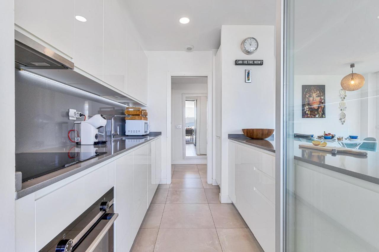 Lovely 3 Bedroom Next To Higueron Area. Apartment *