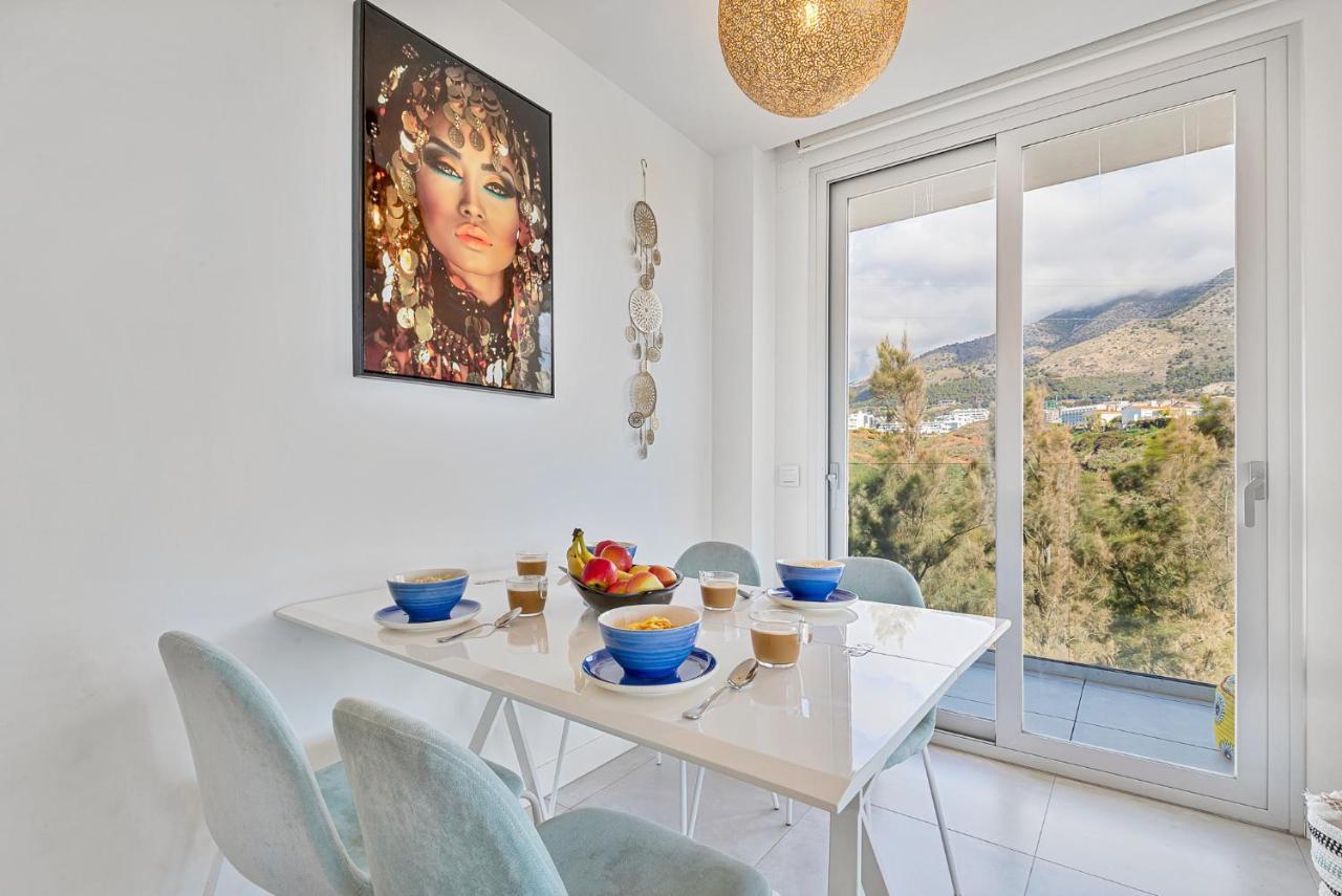 Apartment Lovely 3 Bedroom Next To Higueron Area.