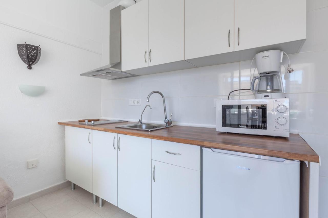 Apartment Palmeras In By Costarentals - Ref 56