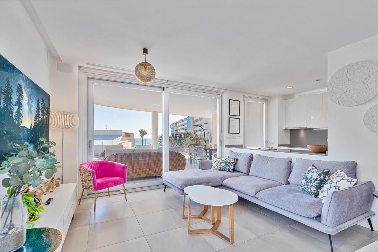 Lovely 3 Bedroom Next To Higueron Area. *