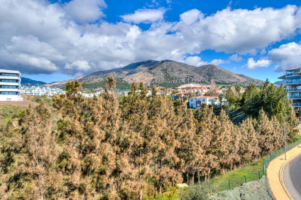 Lovely 3 Bedroom Next To Higueron Area. *