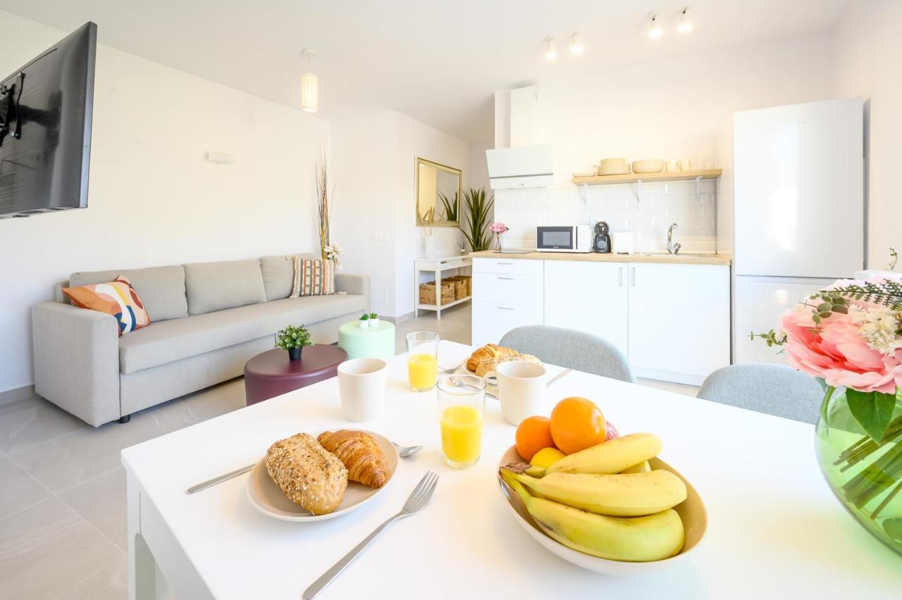 2 Bedroom, New, 1 Min To The Beach, Center- Picasso By 10tosea