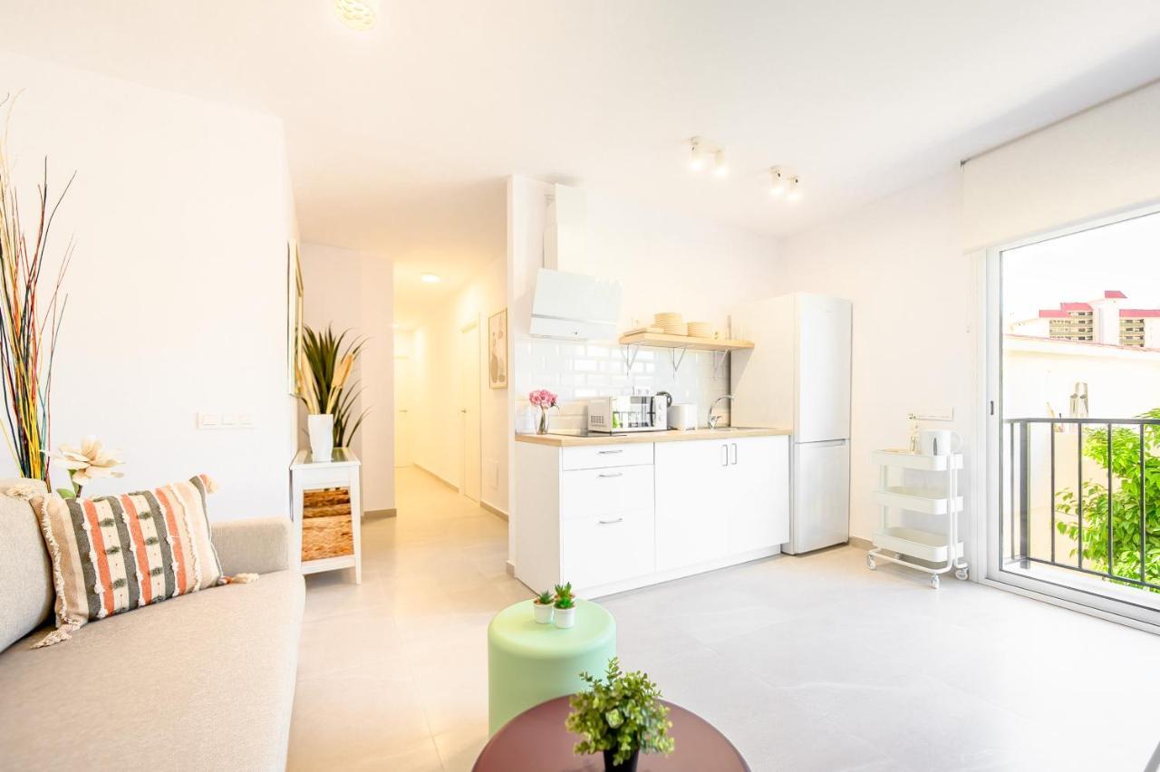 Apartment 2 Bedroom, New, 1 Min To The Beach, Center- Picasso By 10tosea