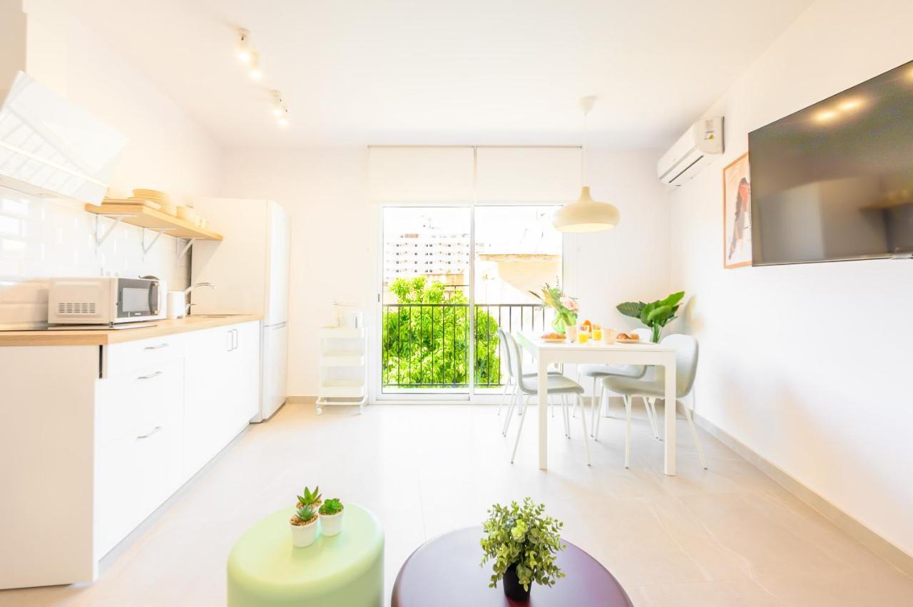 2 Bedroom, New, 1 Min To The Beach, Center- Picasso By 10tosea Apartment