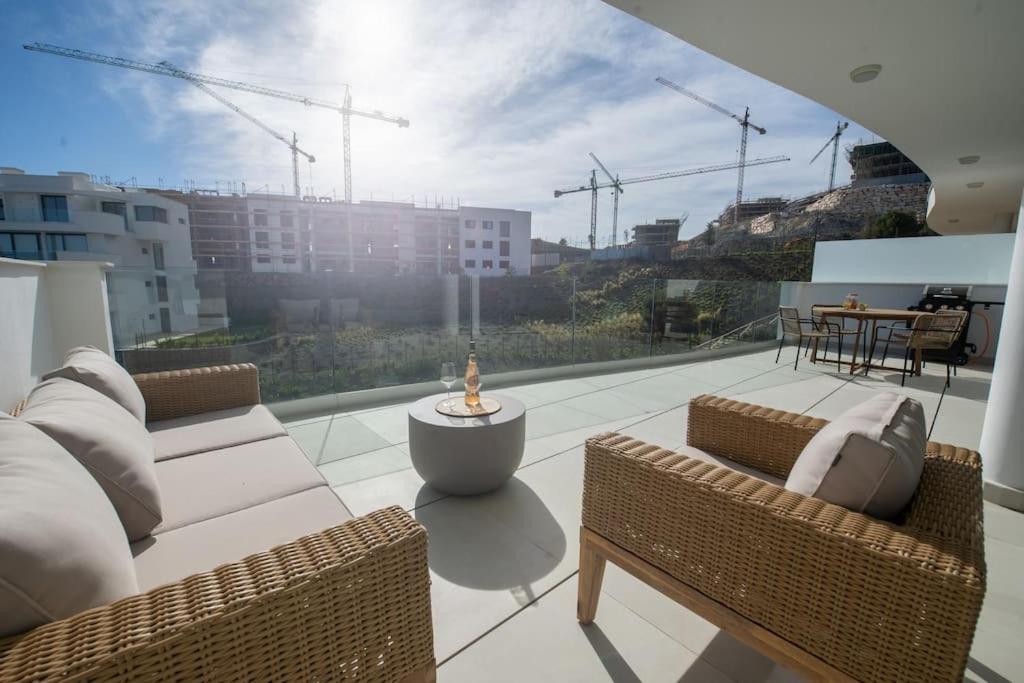 Flat Deluxe&pool Sea View Higueron West *