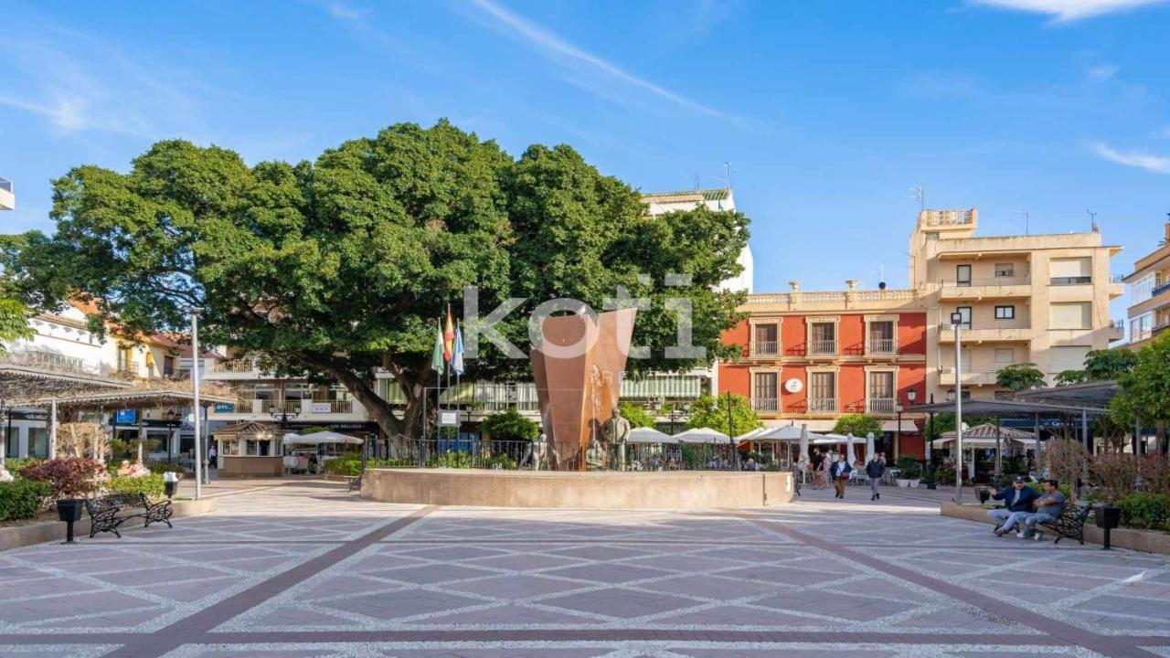 Koti - Plaza Chinorros Fuengirola