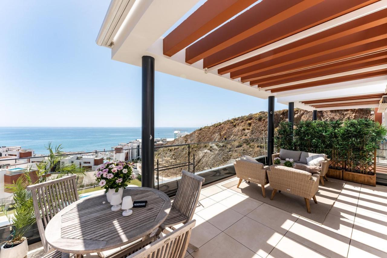 Penthouse Middel Views
