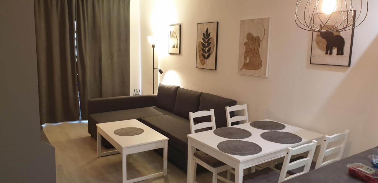 Huoneisto Modern 1 Bed Seafront Boliches Fuengirola