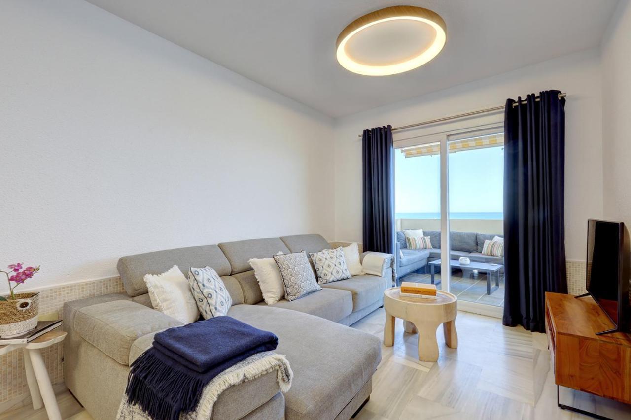 Front Row Penthouse On Carvajal Fuengirola