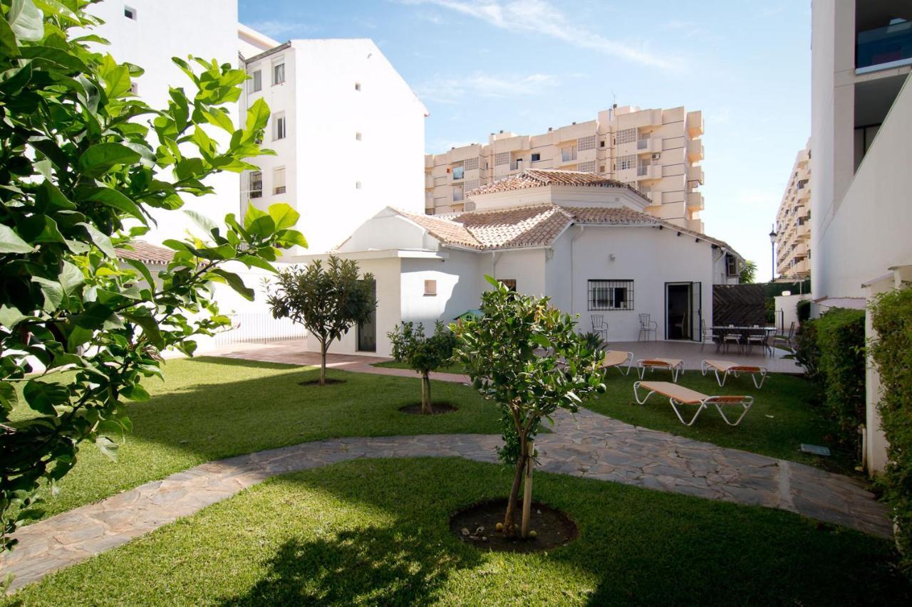 Holidays2fuengirola Mercedes In Center And 2nd Line * Fuengirola