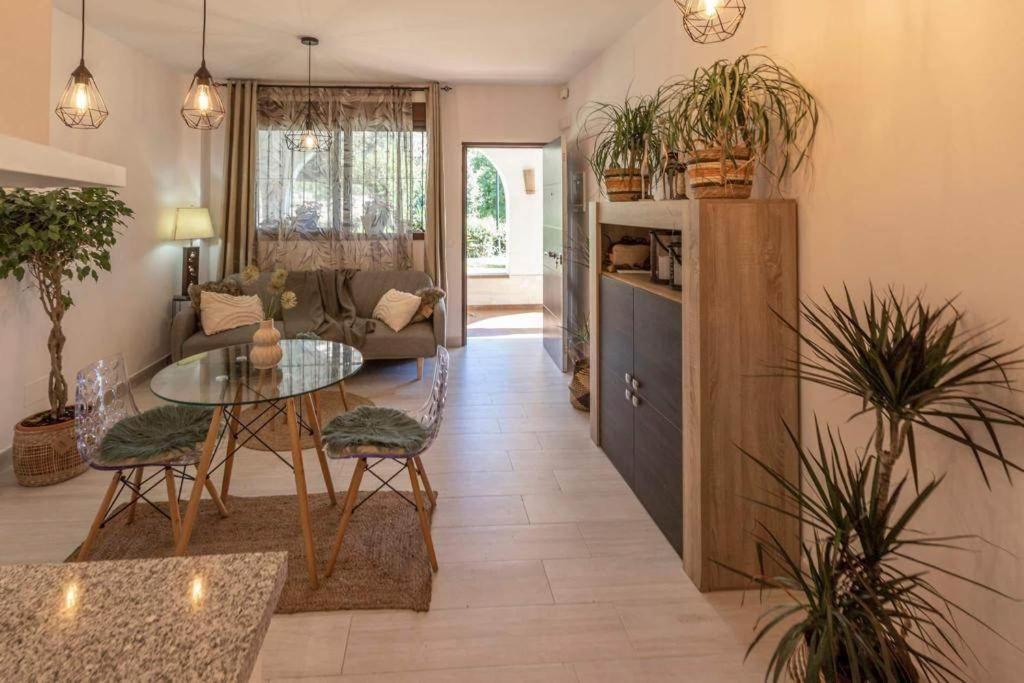 Apartment Beautiful And Elegant One Bedroom *