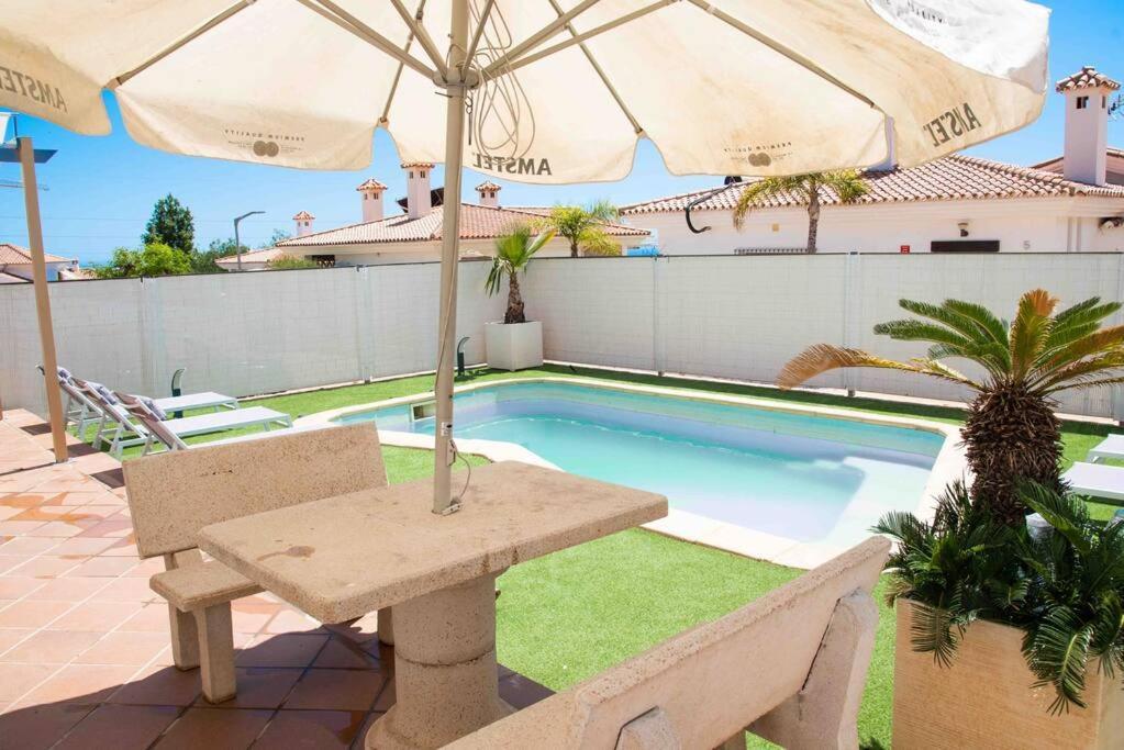 Cosy With Private Pool Villa *
