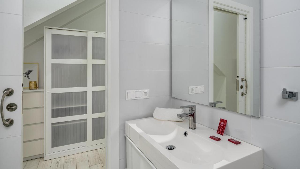 Apartment Cozy Terrace With Pool In By Costarentals - Ref 206 Fuengirola