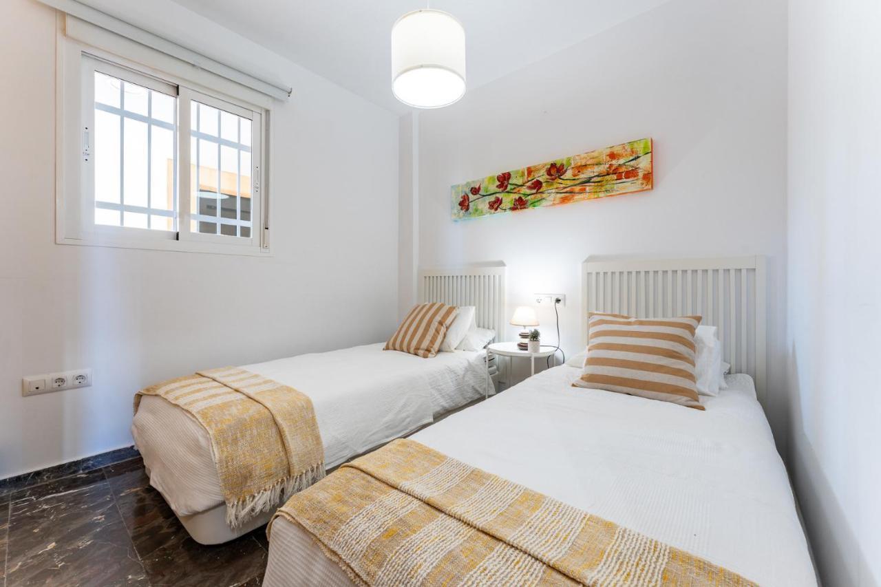 Malagasuite Blue Sea & Pool Apartment Fuengirola