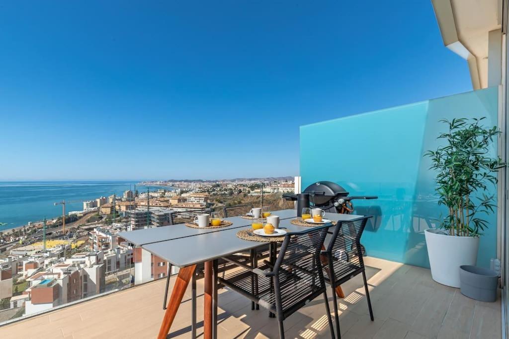Stunning Luxurious Penthouse With Panoramic Views. Apartment