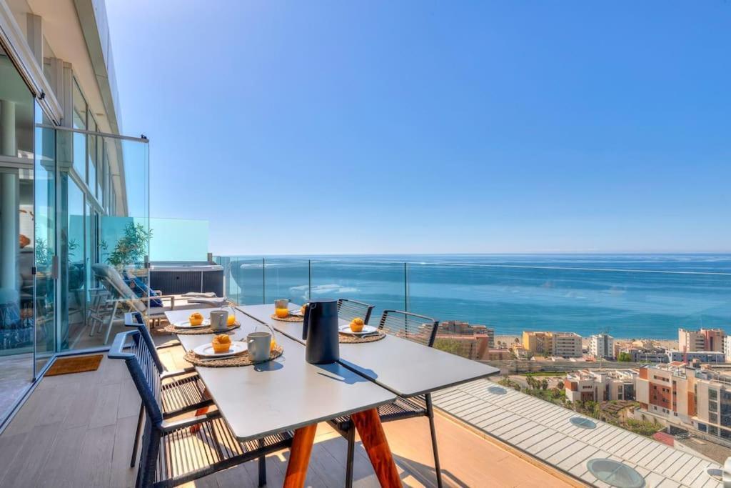 Apartment Stunning Luxurious Penthouse With Panoramic Views.