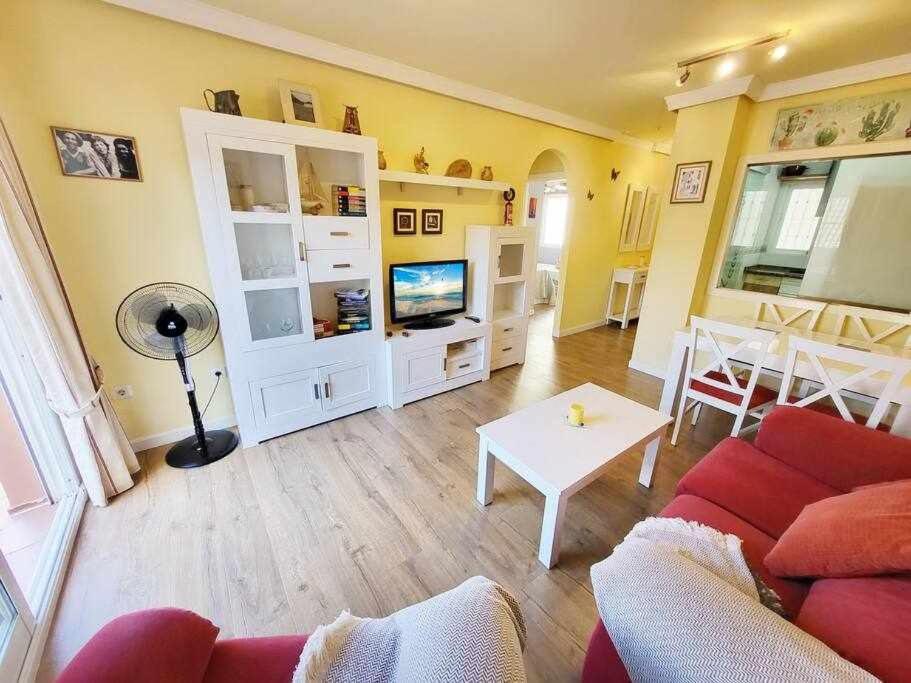 Boliches House 200m Wifi Fuengirola