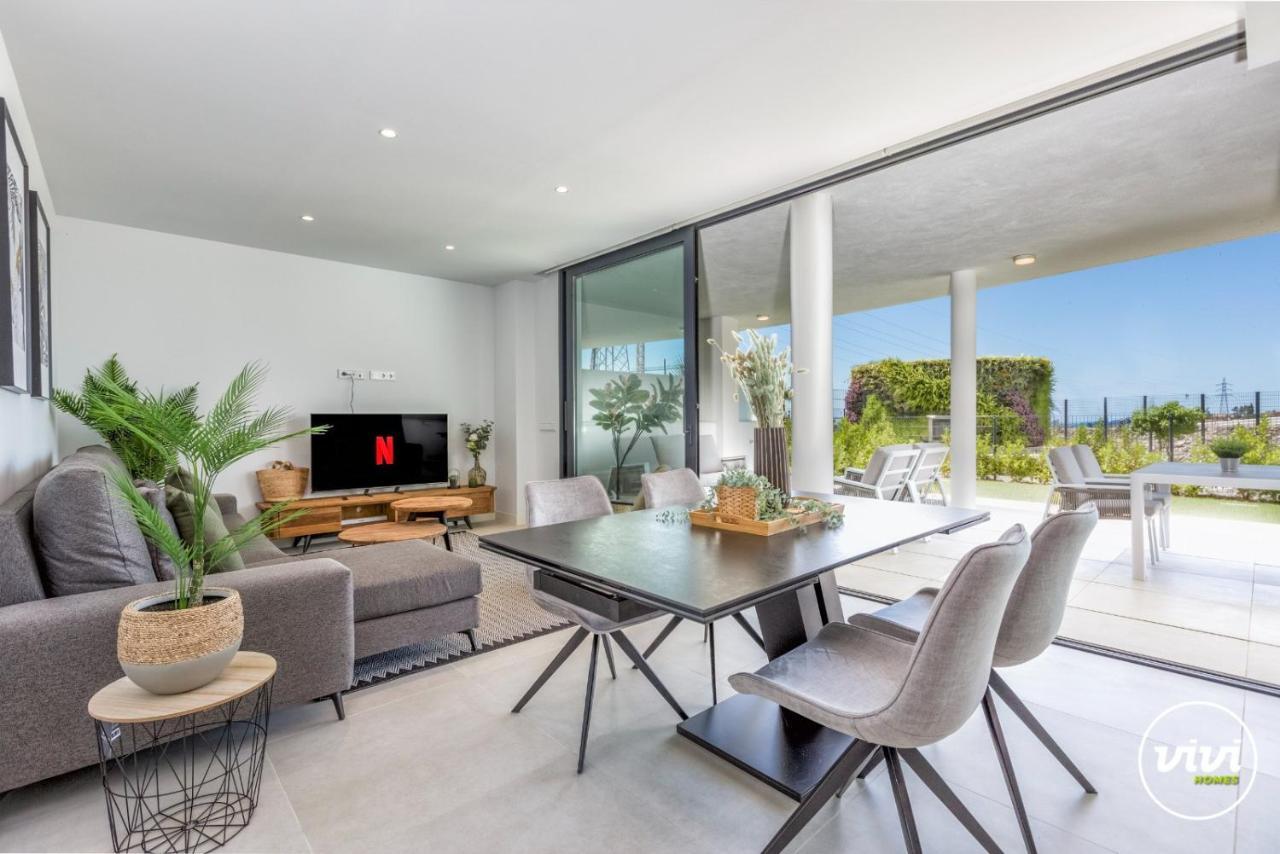 Vivi Homes - Cameron Pool, Patio, Garden & *