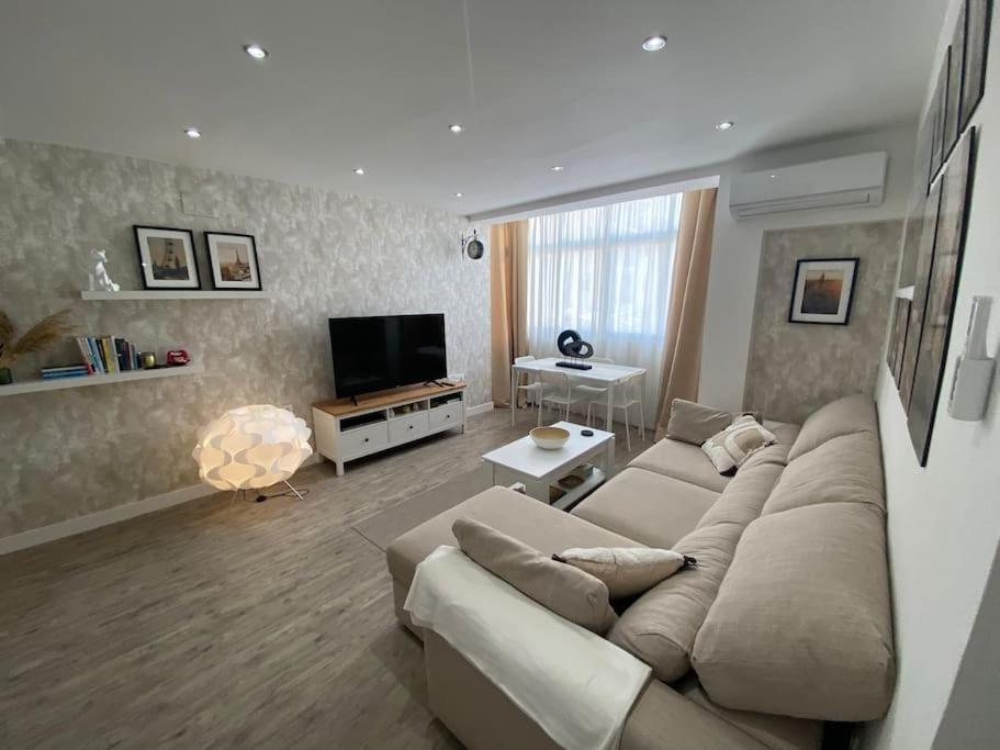 Apartamento Piso 3 Recien Reformado En *