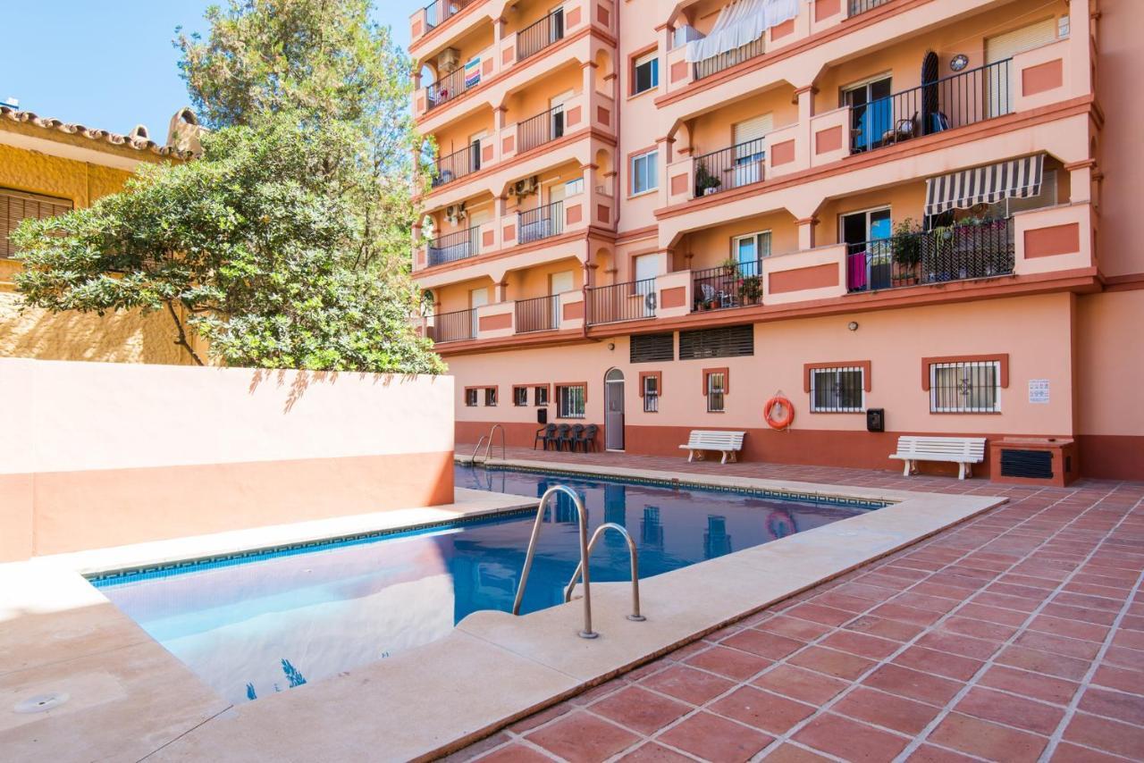 Boliches Center Next To The Beach, Parking, Pool & Terrace Apartment Fuengirola