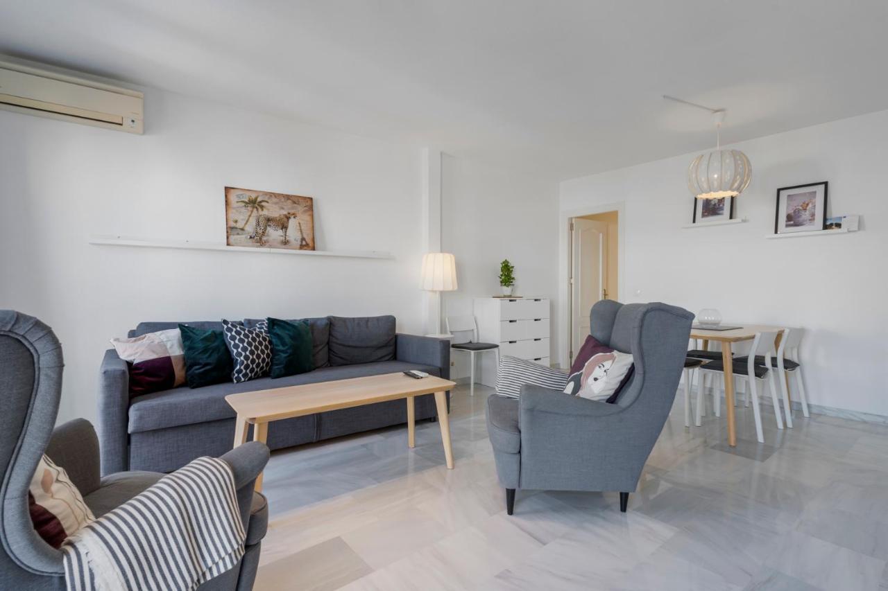 Location In Downtown By Costarentals - Ref 28 *