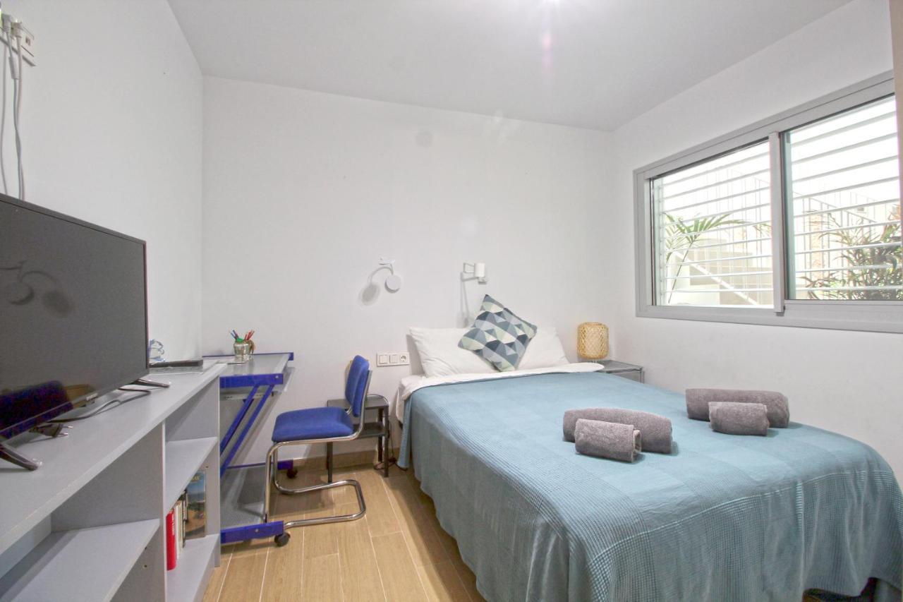 First Line Beach With Sea View Apartment *