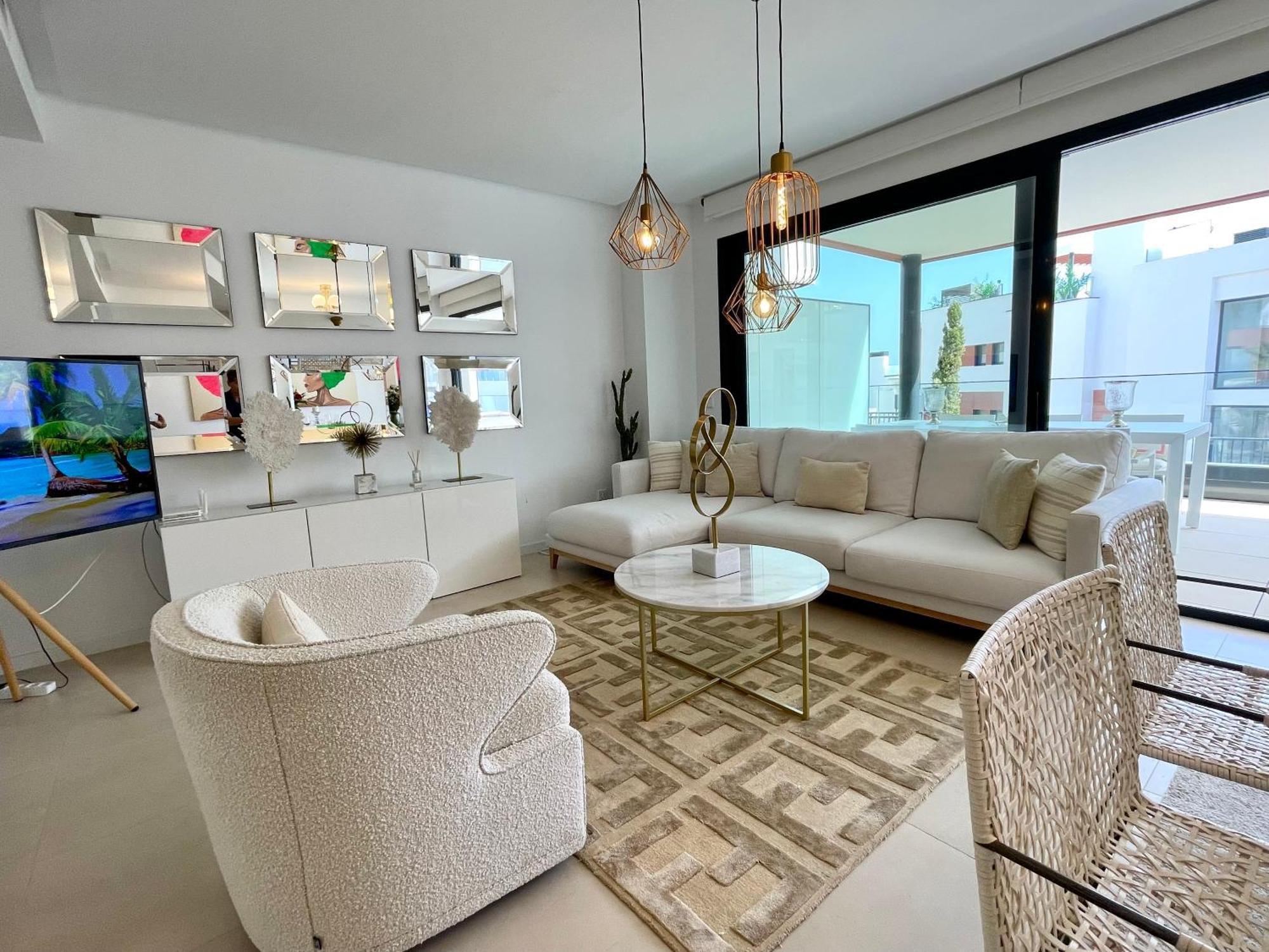 Paradise In Apartment *