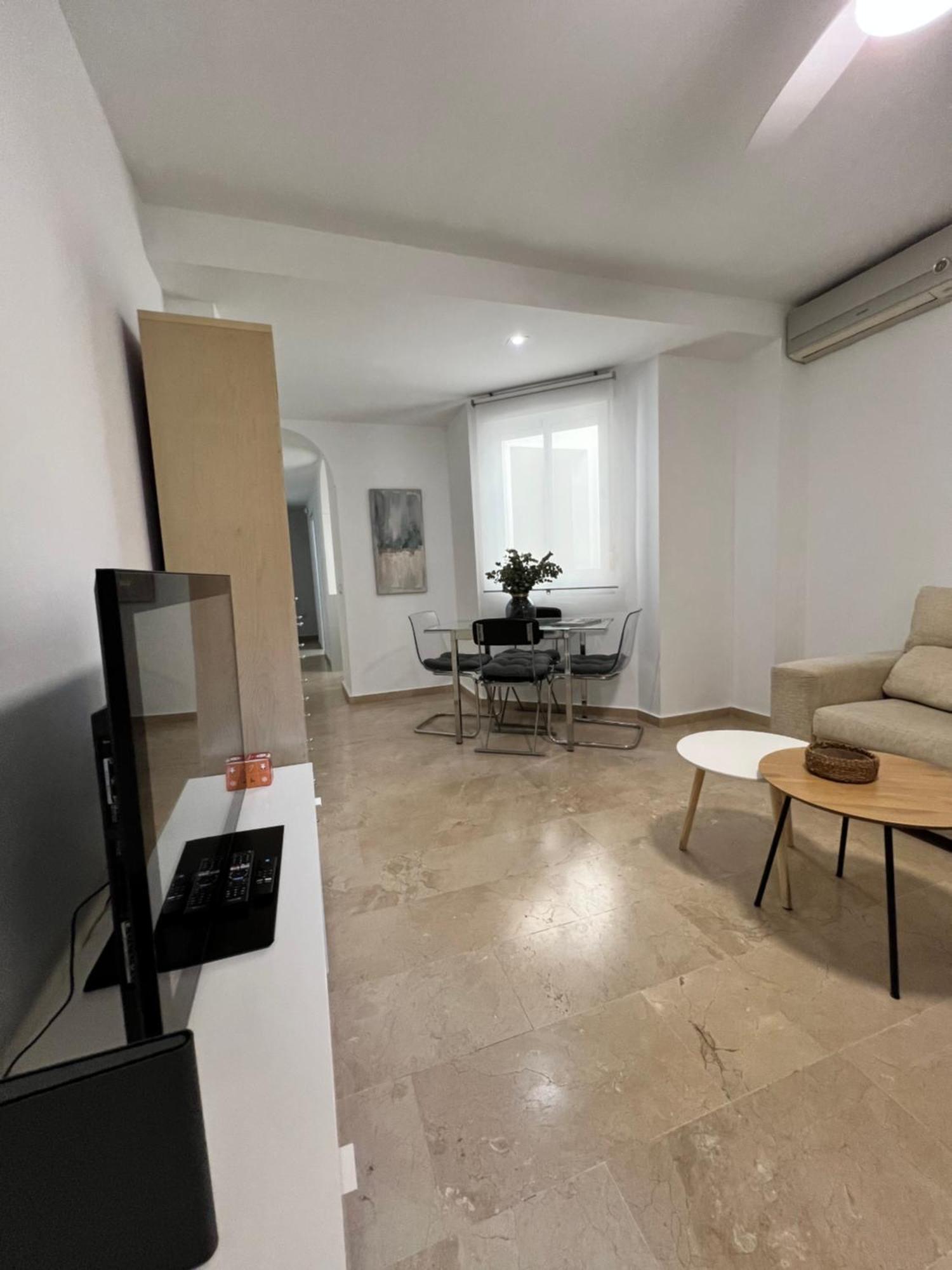 Apartment Sweet Apartament
