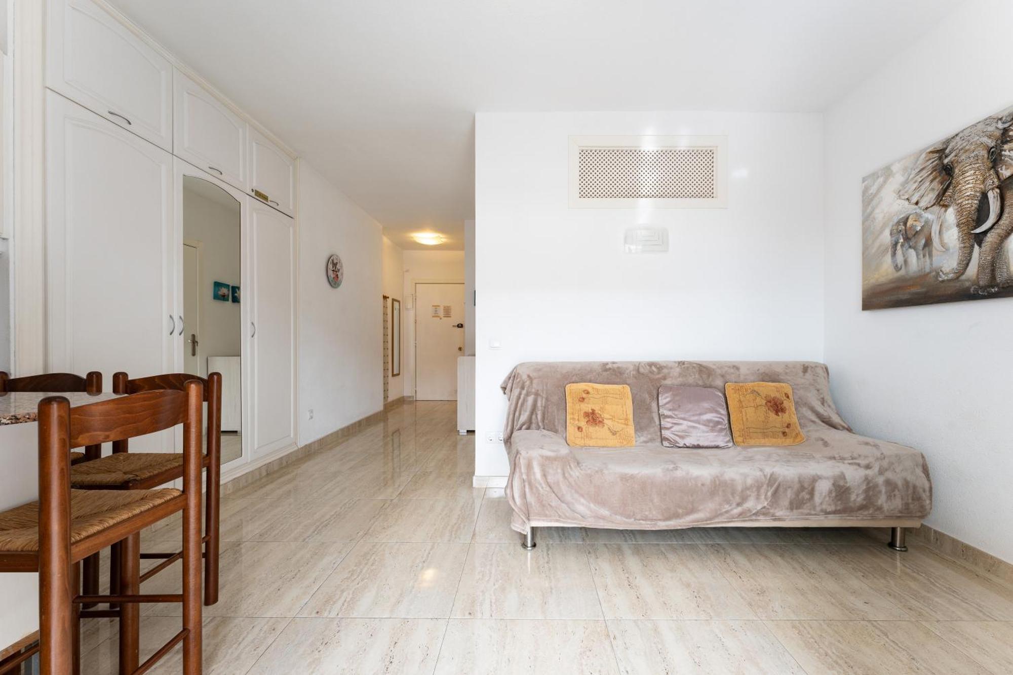 Marina View, Sunny One Bedroom Pyr * Fuengirola