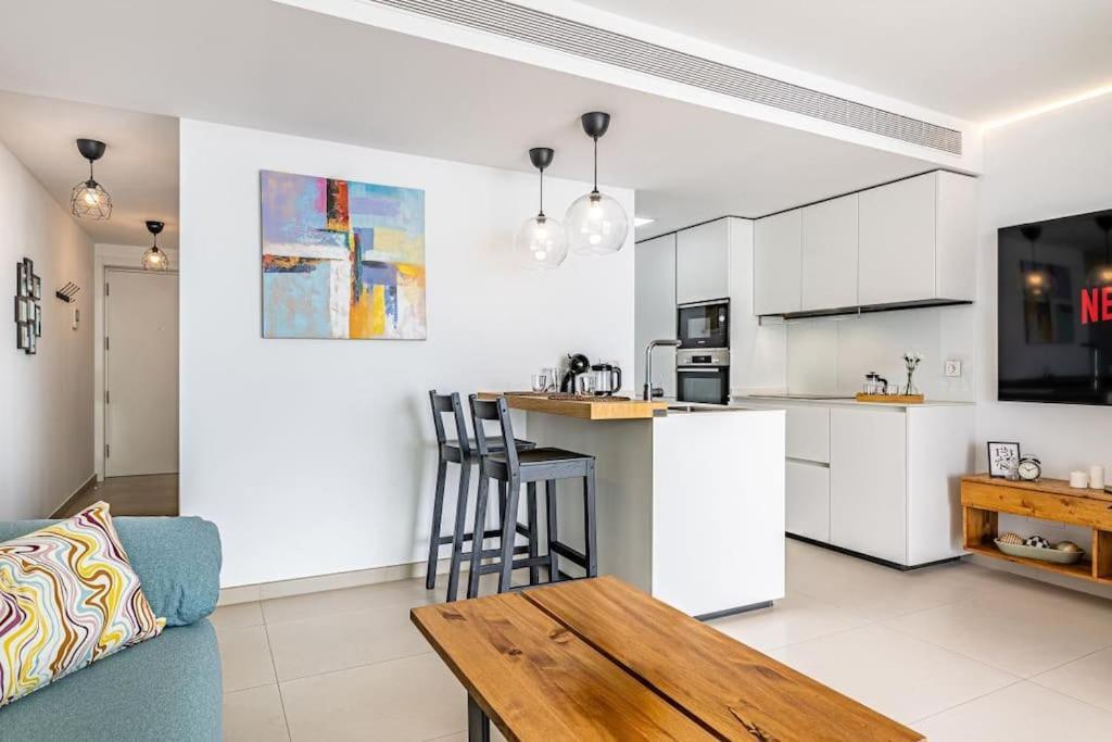 Apartment Beachfront Paradise With Spectacular Sea View