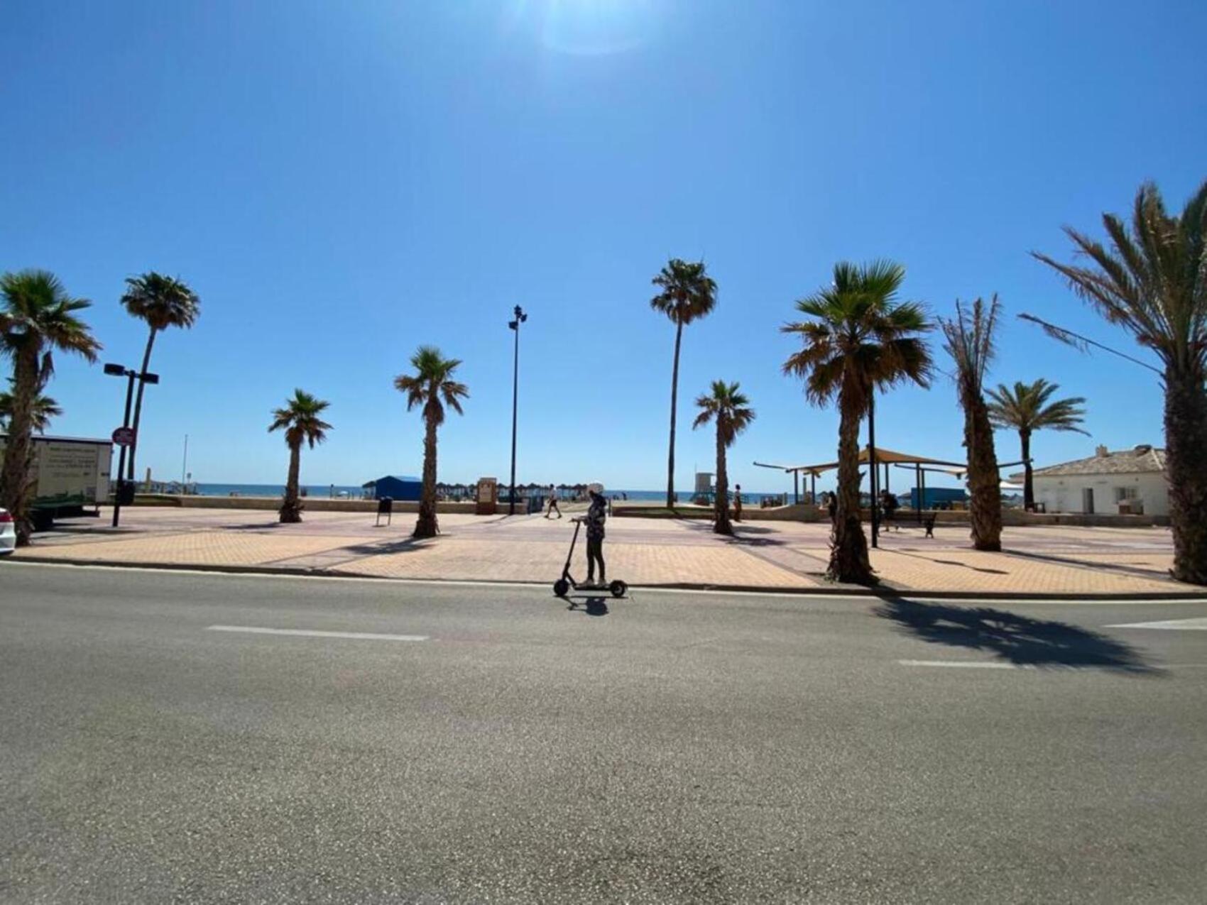 Nuevo Junto Al Mar