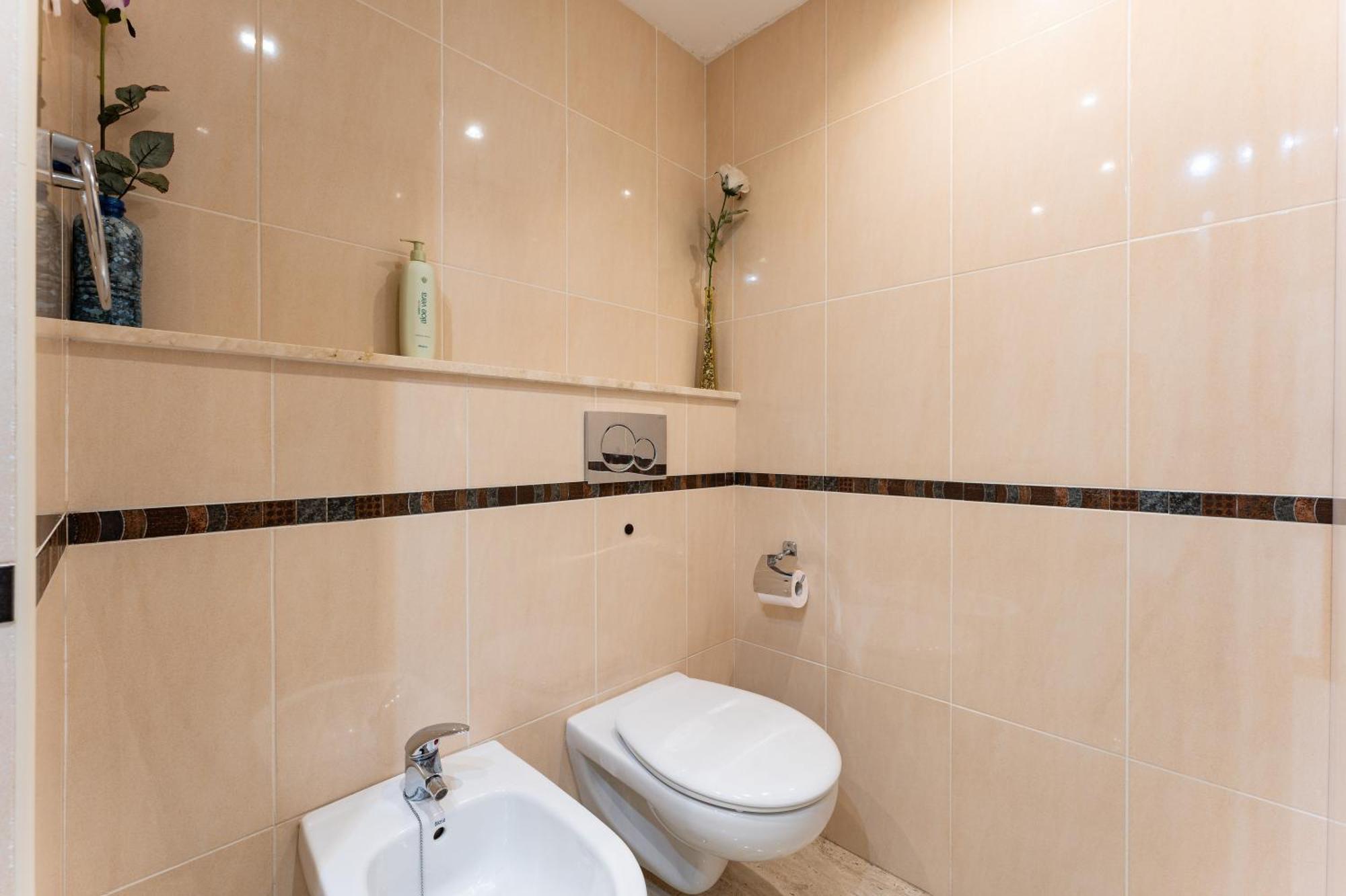 Aparthotel Marina View, Sunny One Bedroom Pyr *