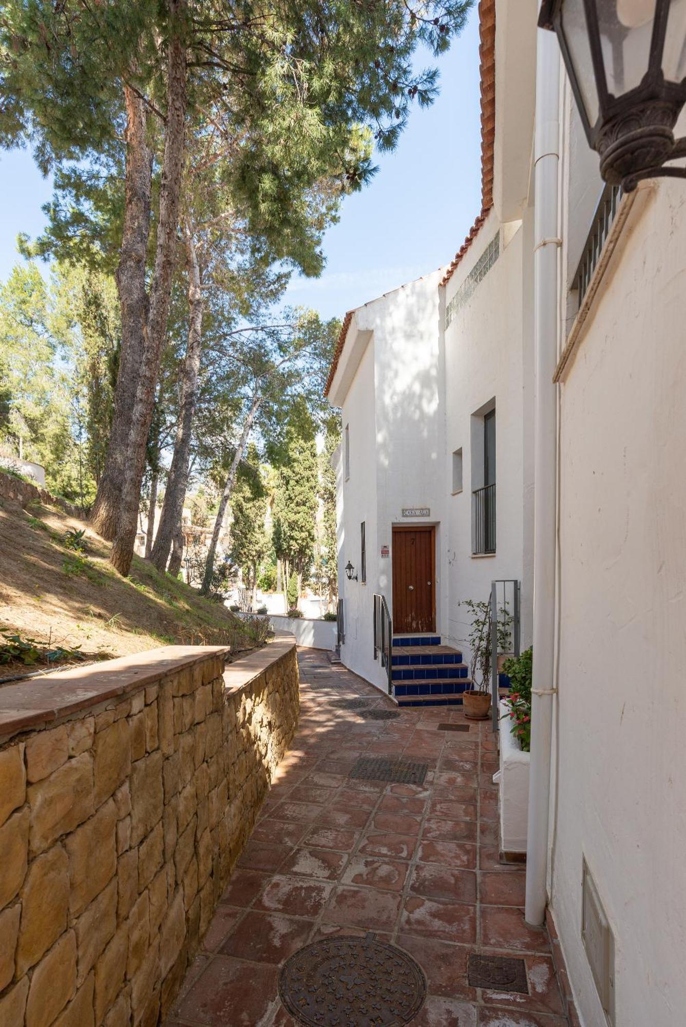 Сasa de vacaciones Modern Townhouse With Stunning View *