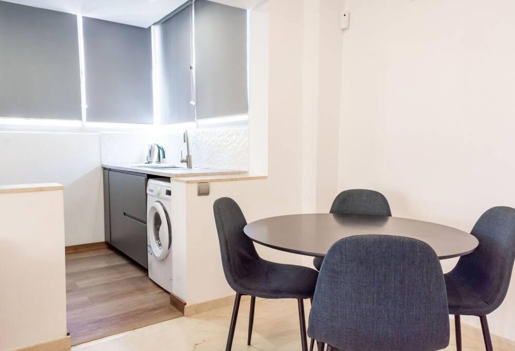 Piso Precioso Primera Linea Mar - 2 Br *