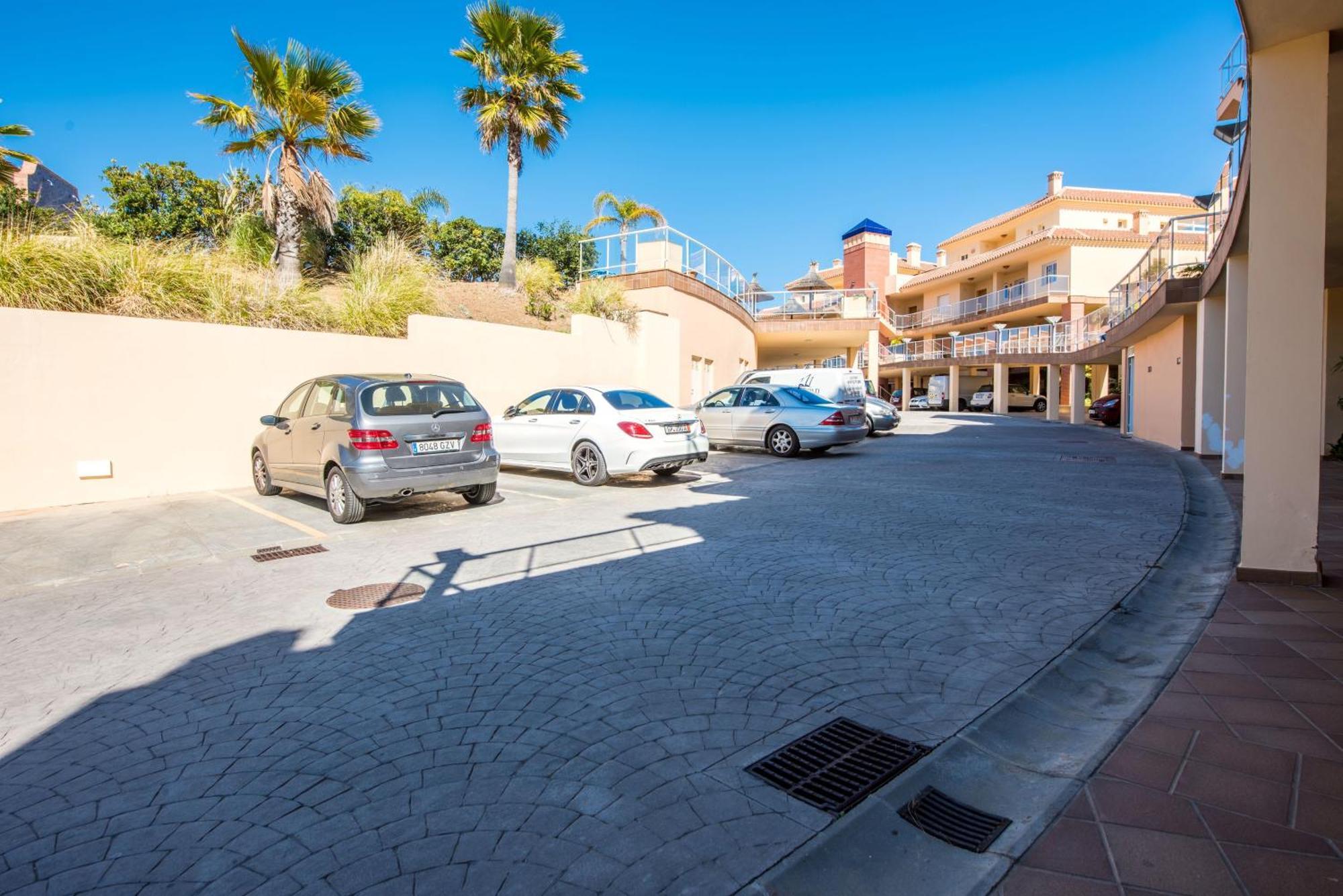 Malibu Jacuzzi Penthouse By Costarentals - Ref 242 Appartement Fuengirola