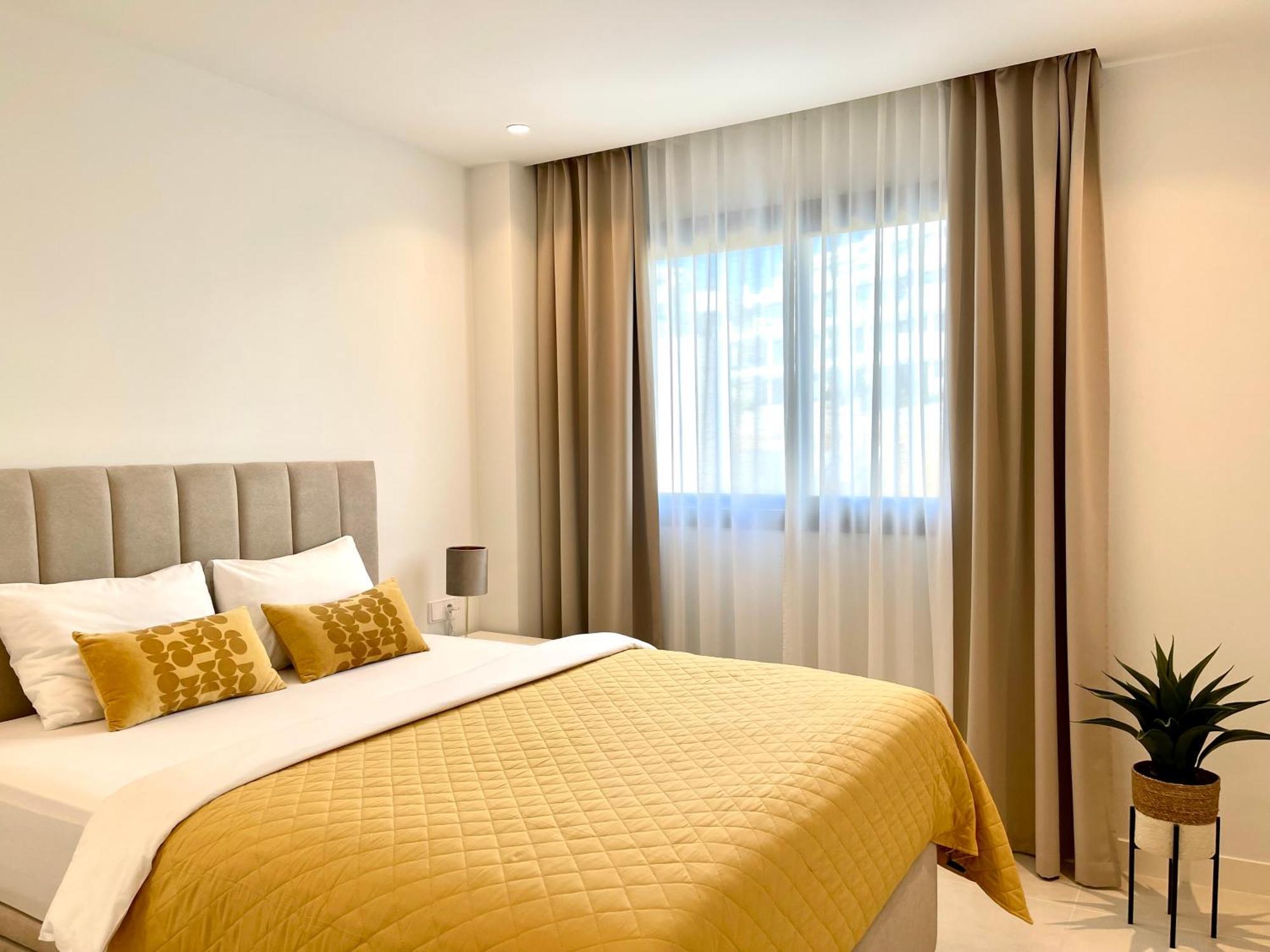 Solmalaga Seaview Pool & Parking Apartment