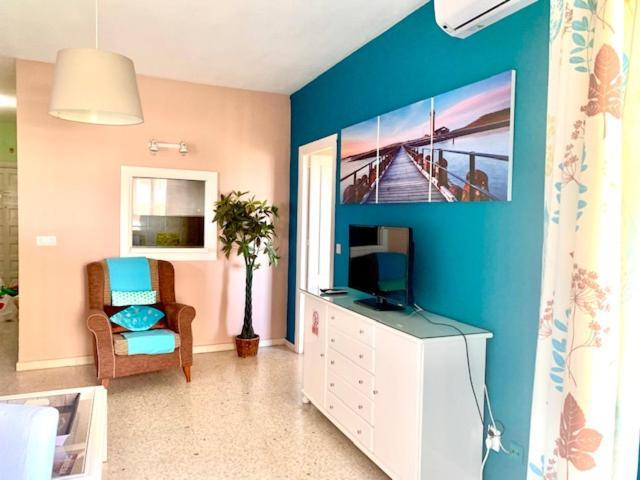 Ronda 3 Beachfront Apartment *