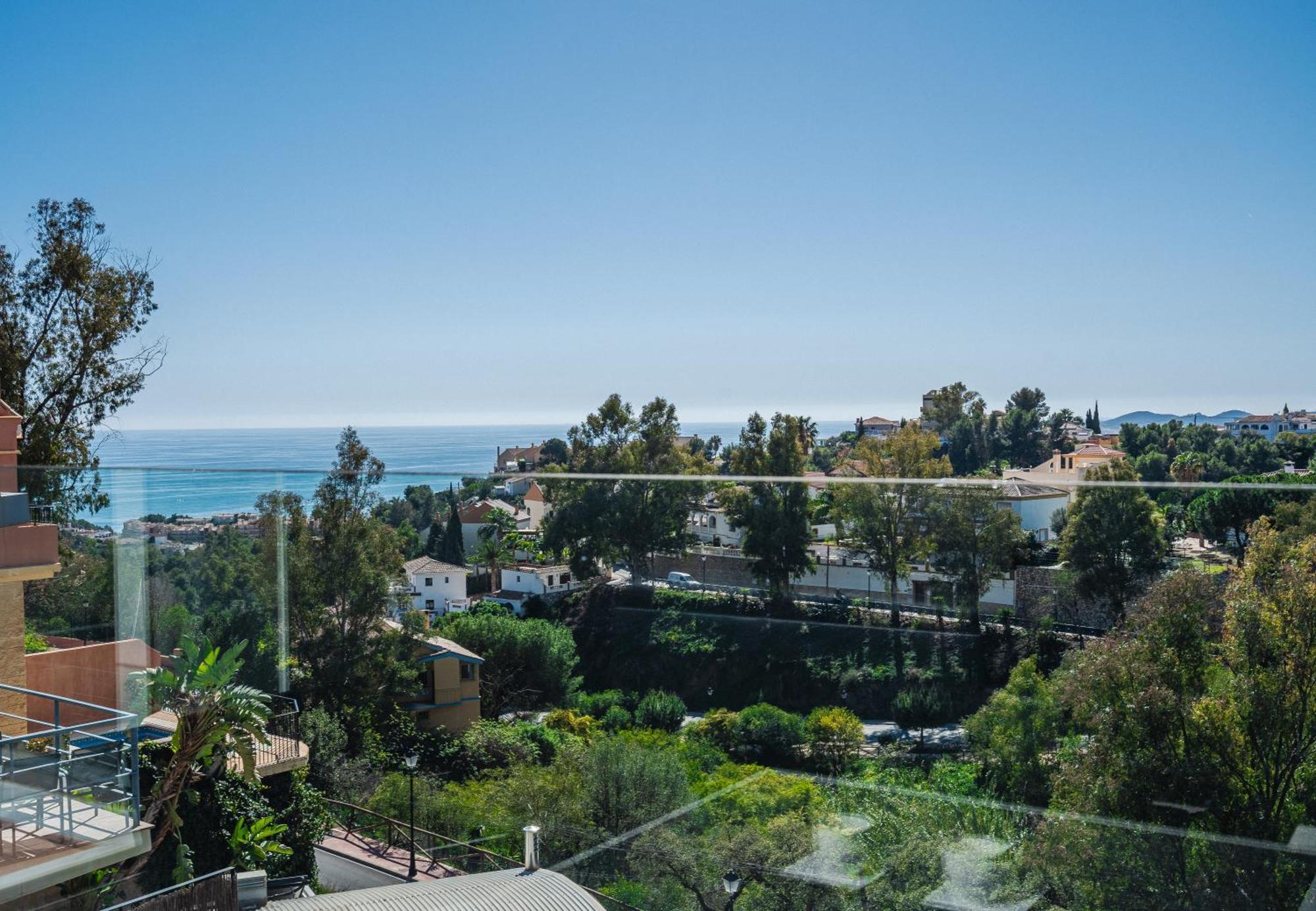 Bella Vista - Modern Private With 5 Bedrooms, Divided Into 2 Apartments, Sea View, And Pool Huvilat Fuengirola